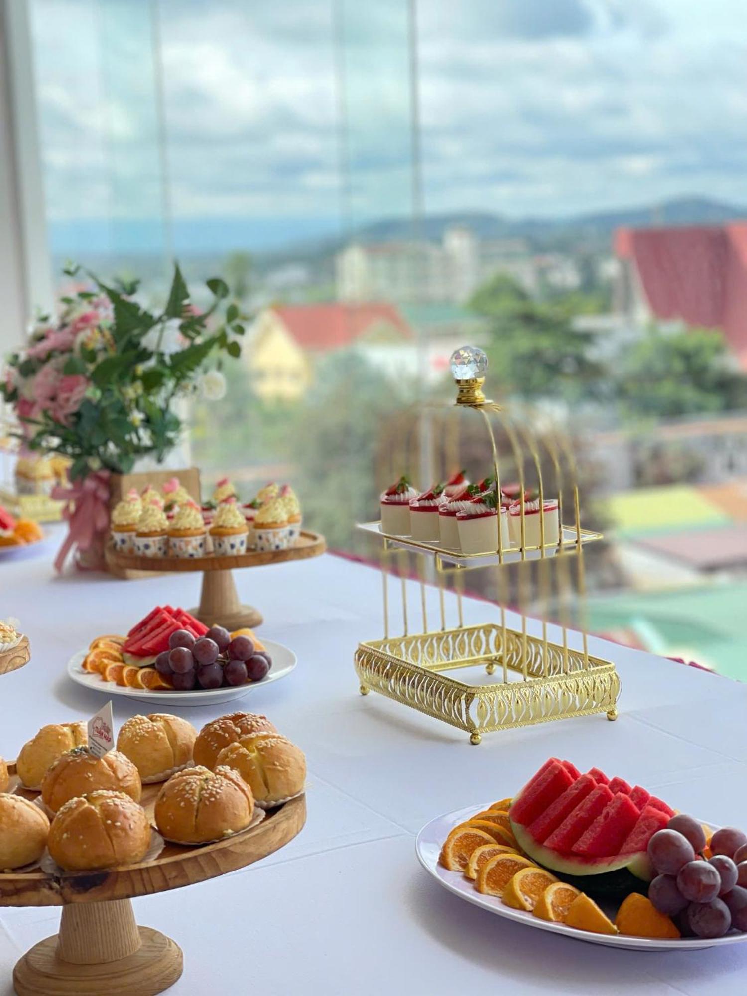 Dakruco Hotel Буонметхуот Екстер'єр фото